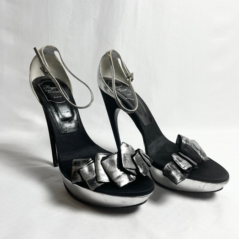 Roger Vivier Black and Silver Pumps
